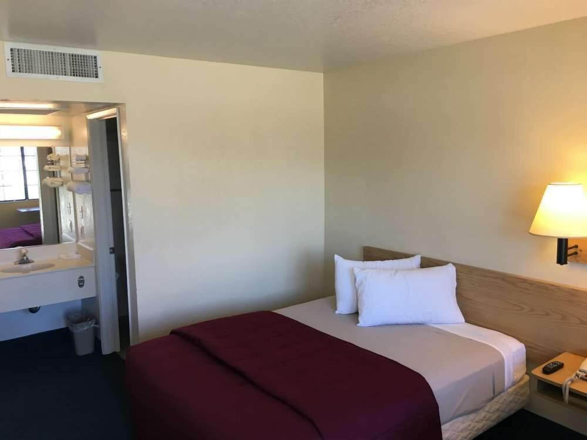 Vagabond Inn Buttonwillow North I-5 מראה חיצוני תמונה