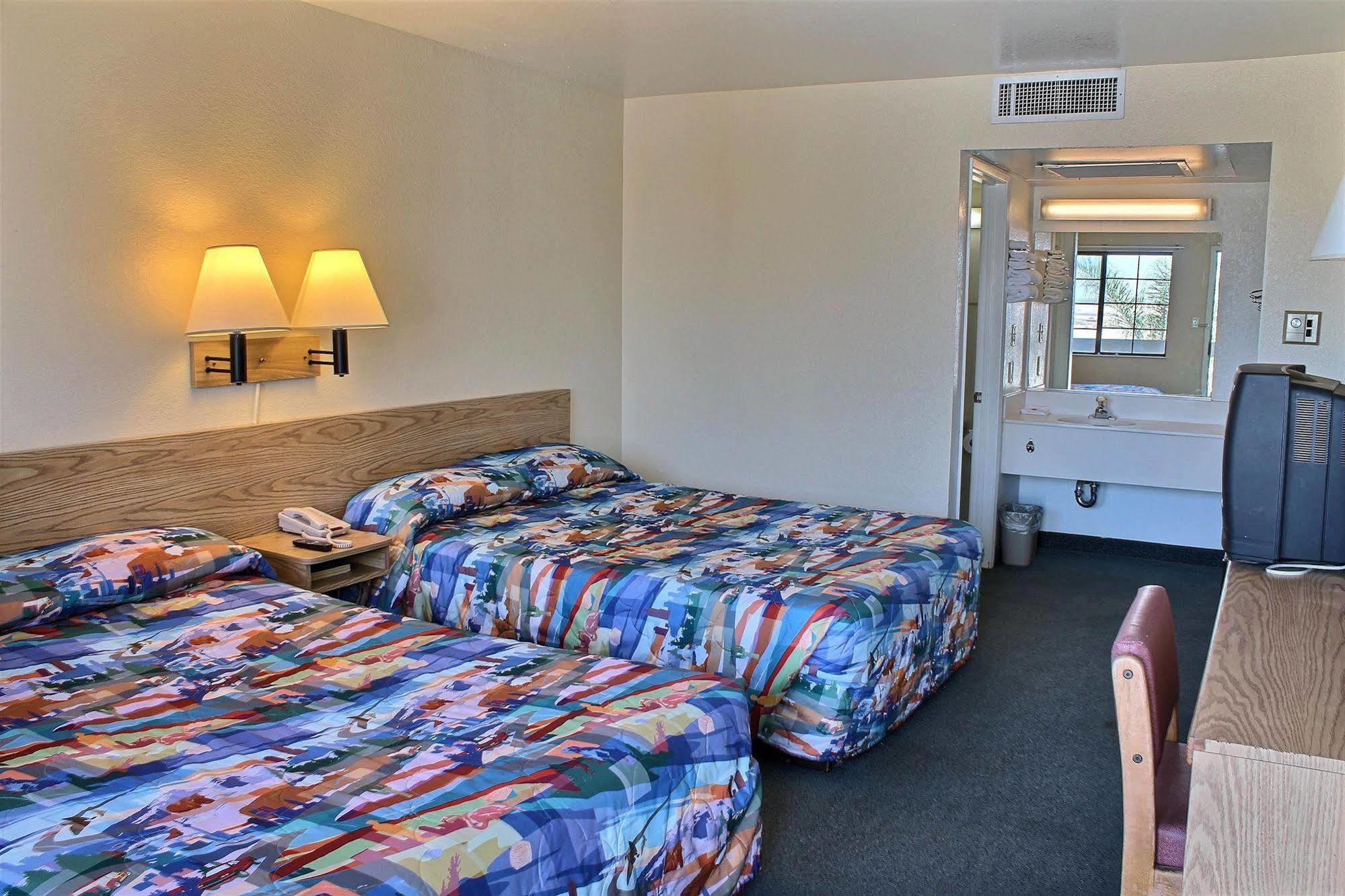Vagabond Inn Buttonwillow North I-5 מראה חיצוני תמונה