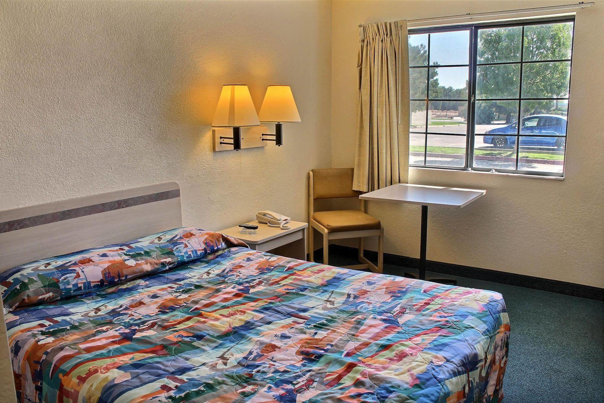 Vagabond Inn Buttonwillow North I-5 מראה חיצוני תמונה