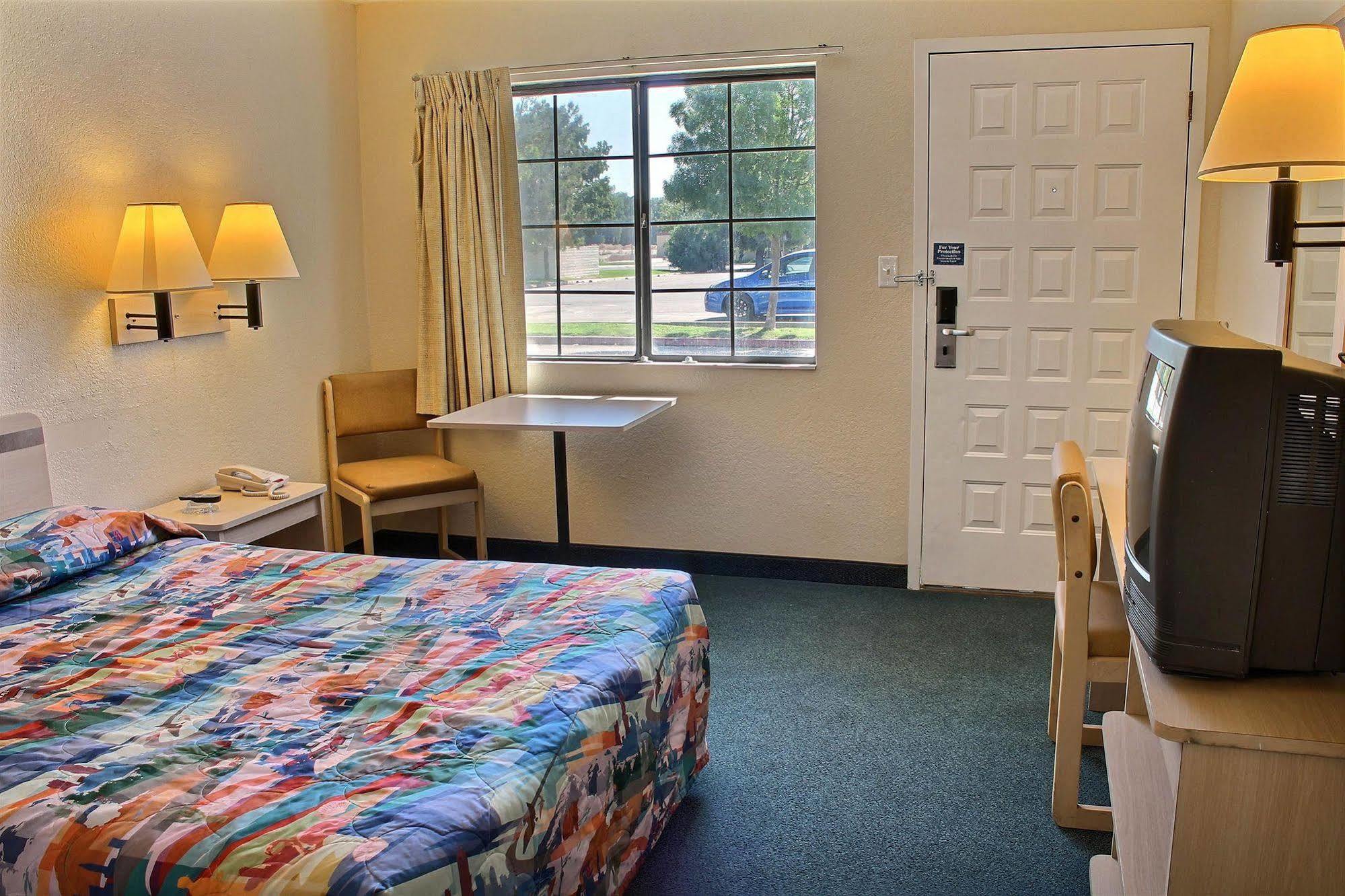 Vagabond Inn Buttonwillow North I-5 מראה חיצוני תמונה