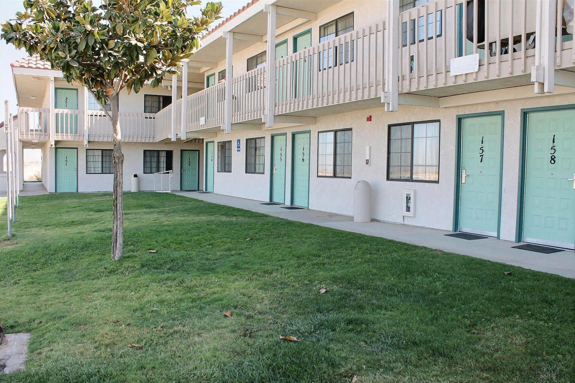 Vagabond Inn Buttonwillow North I-5 מראה חיצוני תמונה