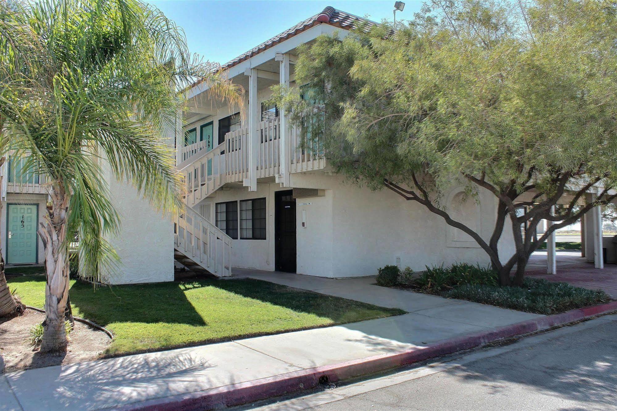 Vagabond Inn Buttonwillow North I-5 מראה חיצוני תמונה